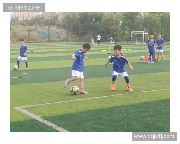 足球明星孩子们的搞笑瞬间大集合趣味图片分享