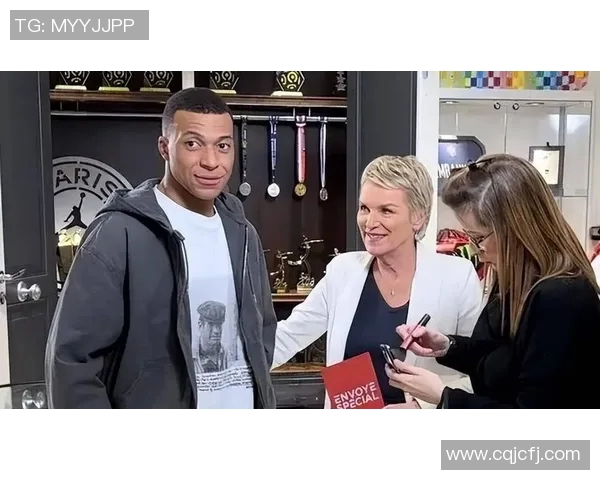 足球明星收入揭秘：从薪水到代言全方位解析他们的财富来源与计算方式